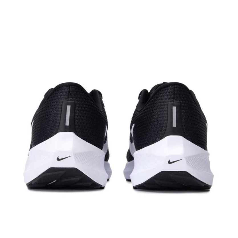 Nike Air Zoom Pegasus 40 ¨C Black / White Mesh Running Sneakers