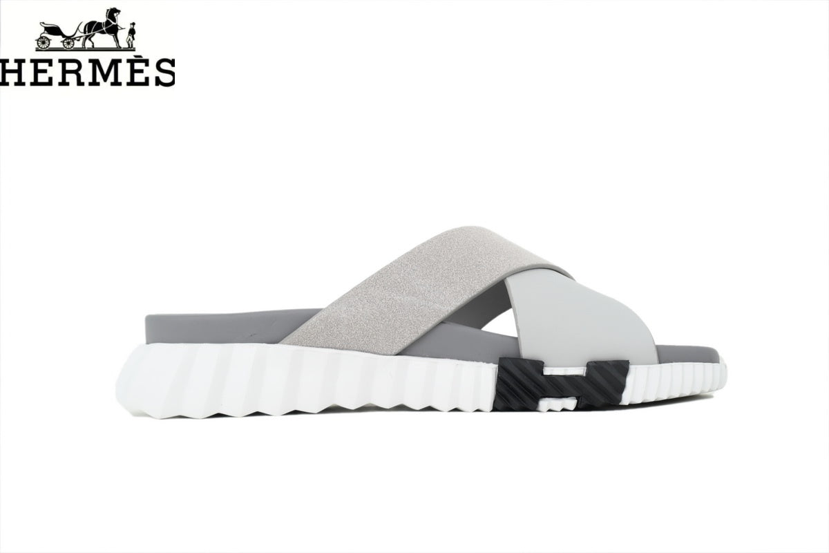 Herm¨¨s Light Grey Leather and Suede Cross-Strap Slide Sandal
