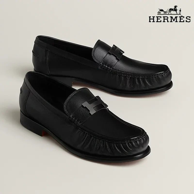 Herm¨¨s Black Leather Loafer with H Buckle