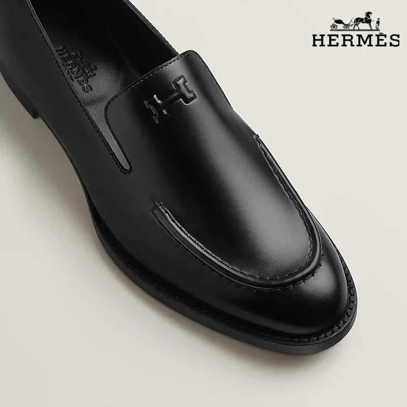 Herm¨¨s Black Leather Loafer with Kelly Buckle