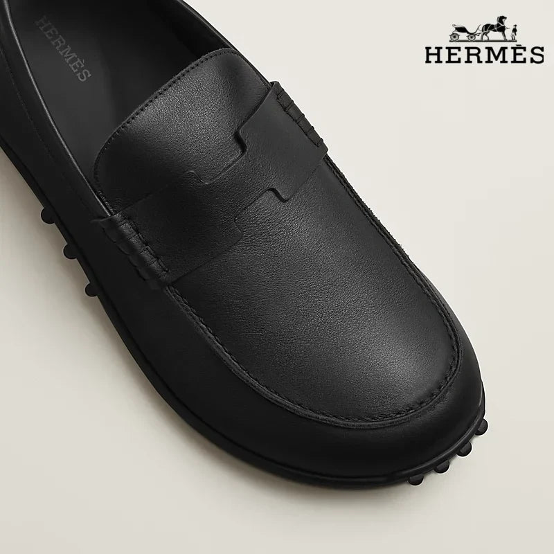 Herm¨¨s Black Smooth Leather Driving Loafer with Studded Sole