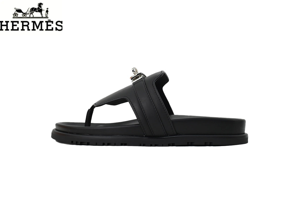 Herm¨¨s Black Leather Flip-Flop Slide with Metal Buckle